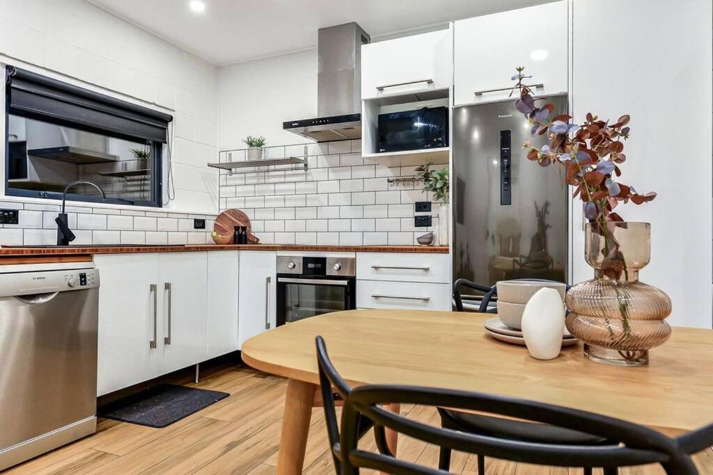 Riverside Apartment Гамильтон Экстерьер фото